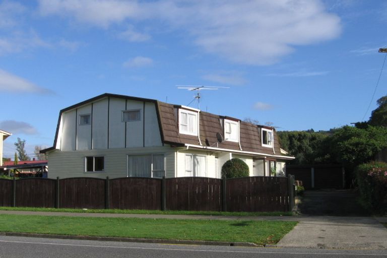 Photo of property in 2/1232 High Street, Taita, Lower Hutt, 5011