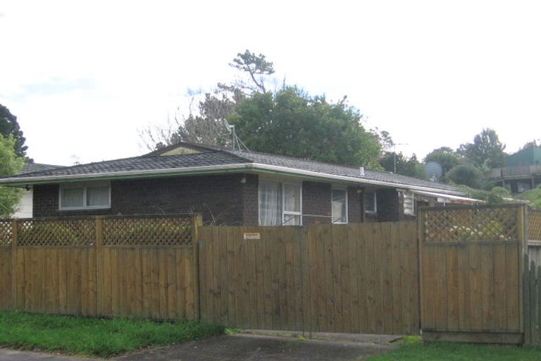 Photo of property in 64 Helena Street, Massey, Auckland, 0614