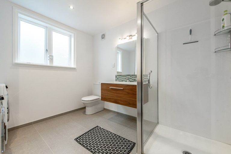 Photo of property in 33 Karepa Street, Brooklyn, Wellington, 6021