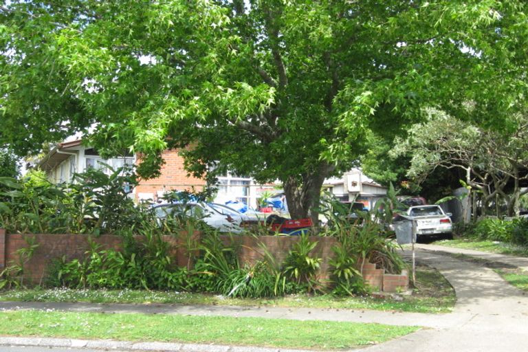 Photo of property in 16 Tranent Road, Mangere, Auckland, 2022