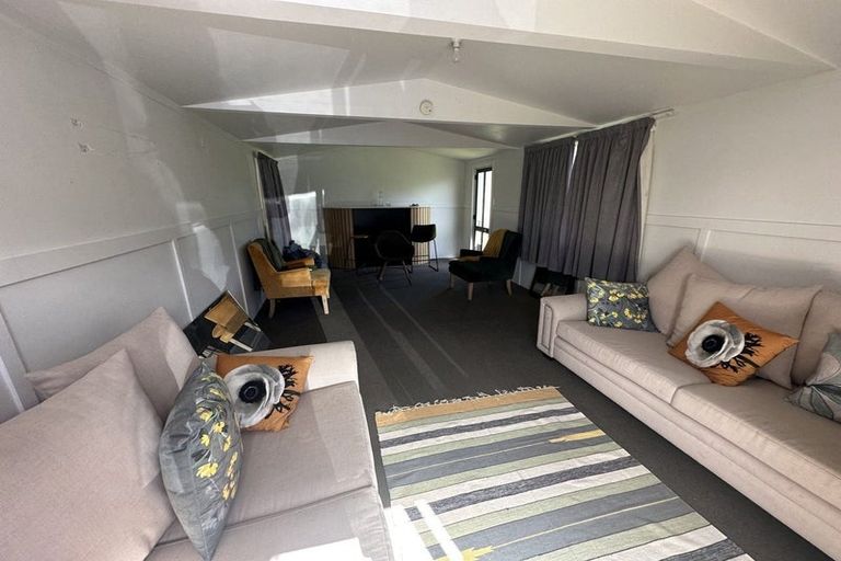 Photo of property in 433 Great South Road, Opaheke, Papakura, 2113