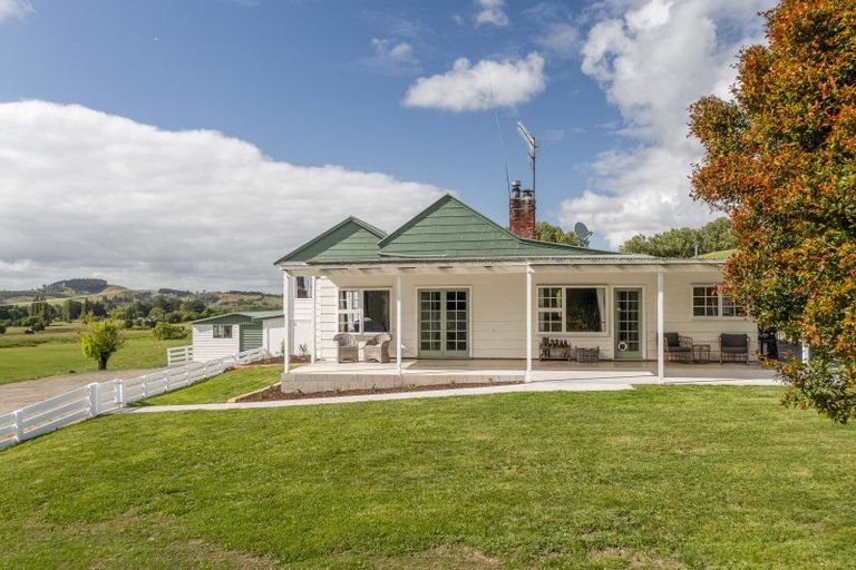 Photo of property in 1708 State Highway 2, Waipawa, 4275