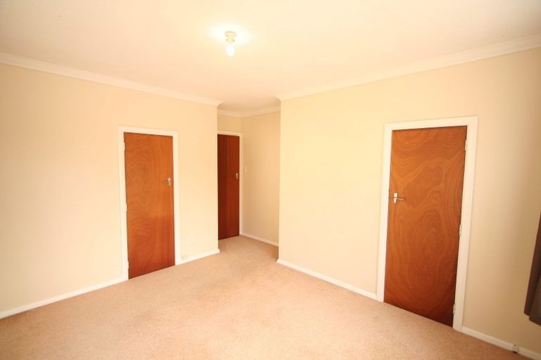 Photo of property in 49 Lyndfield Lane, Newlands, Wellington, 6037