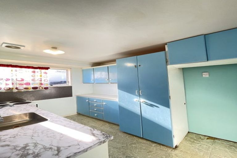 Photo of property in 34 Glenbervie Crescent, Massey, Auckland, 0614