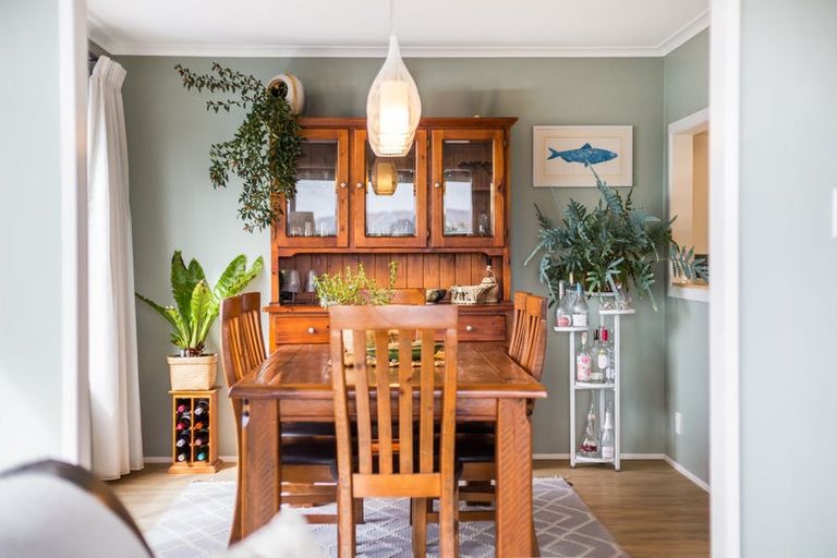 Photo of property in 11 Spinnaker Drive, Whitby, Porirua, 5024