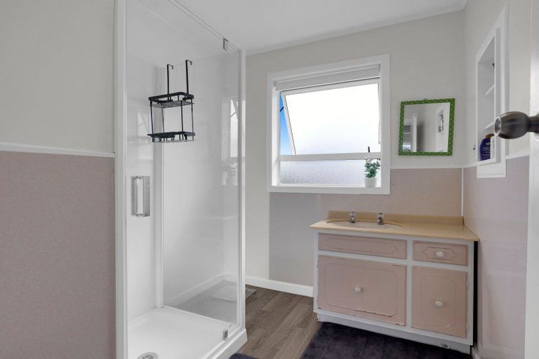 Photo of property in 24 Larnach Street, St Andrews, Hamilton, 3200