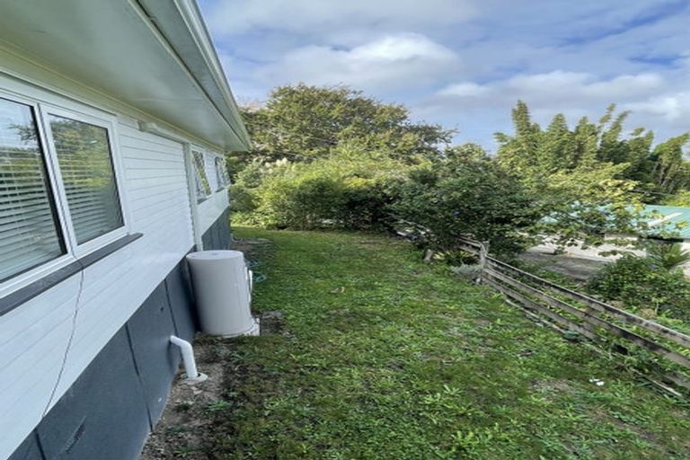 Photo of property in 11a River Road, Te Atatu Peninsula, Auckland, 0610