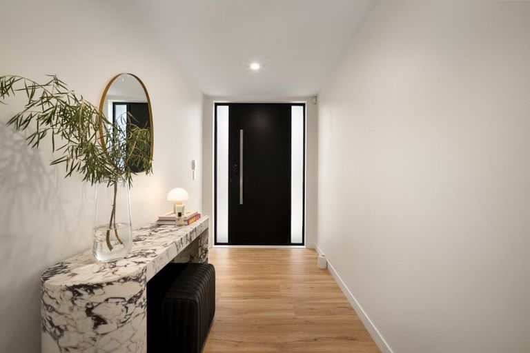 Photo of property in 2 Skua Road, Hobsonville, Auckland, 0616