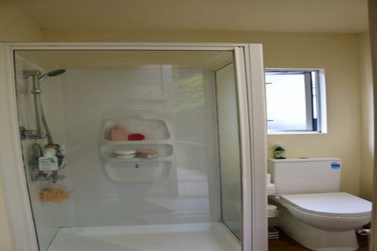 Photo of property in 46 Curtis Street, Northland, Wellington, 6012