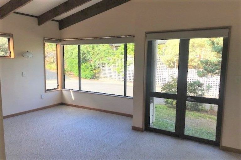 Photo of property in 127 Winara Avenue, Waikanae, 5036