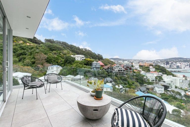 Photo of property in Alto Apartments, 4a/22 Telford Terrace, Oriental Bay, Wellington, 6011