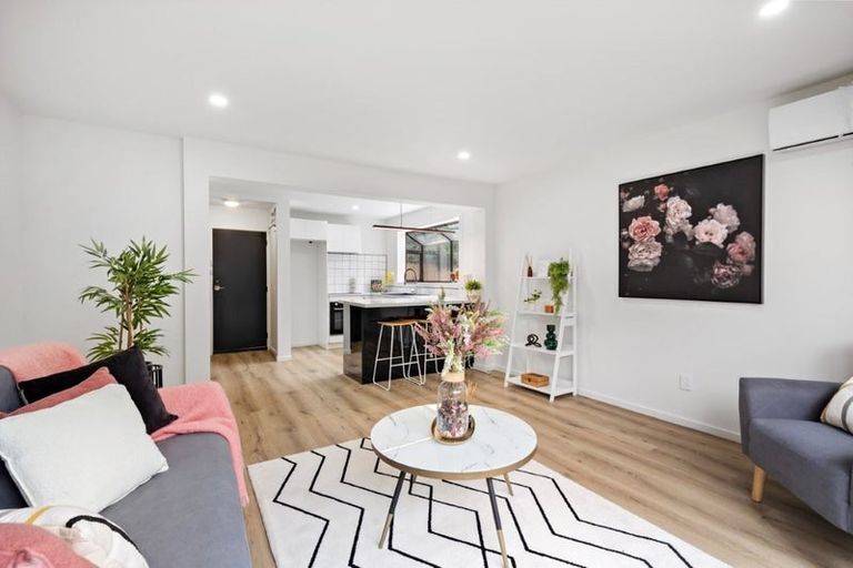 Photo of property in 2/54 Gresford Street, Edgeware, Christchurch, 8013