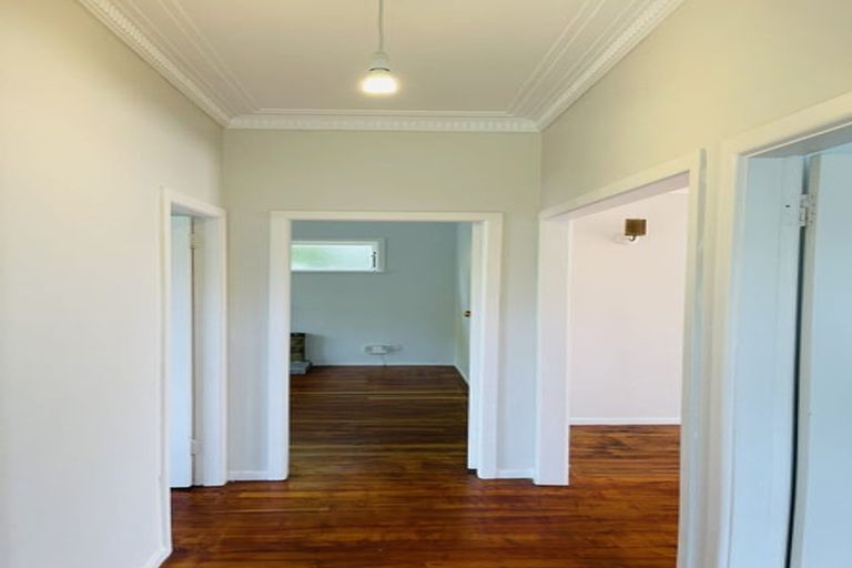 Photo of property in 57 Savoy Road, Glen Eden, Auckland, 0602
