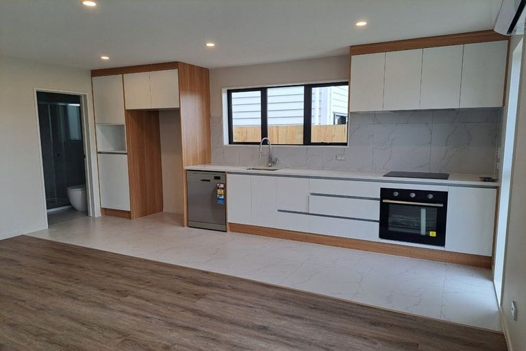 Photo of property in 20 Rorotu Avenue, Karaka, 2113