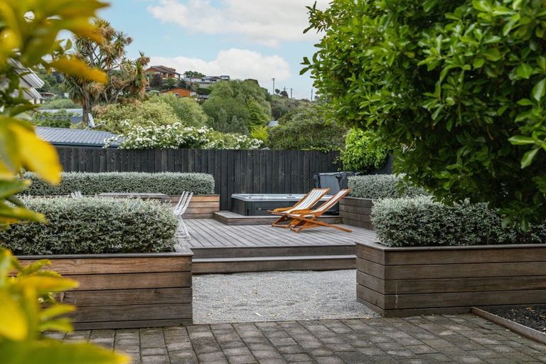 Photo of property in 17 Wilsons Road, Saint Martins, Christchurch, 8022