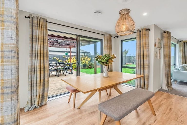 Photo of property in 43 Chris Drive, Rolleston, 7614