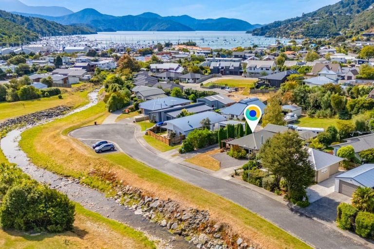 Photo of property in 9 Captains Close, Waikawa, Picton, 7220