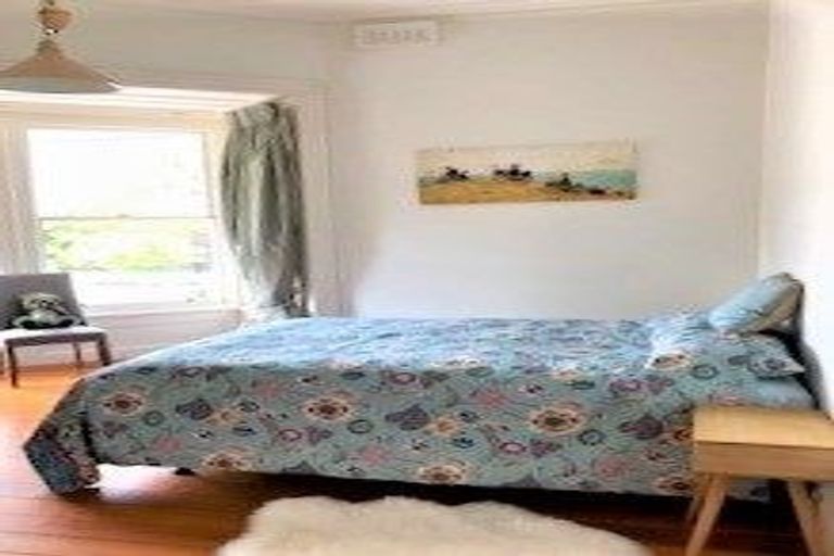 Photo of property in 113 Vauxhall Road, Narrow Neck, Auckland, 0624