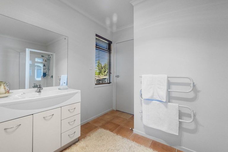 Photo of property in Cotswold Court, 2/8 Cheyne Road, Pyes Pa, Tauranga, 3112