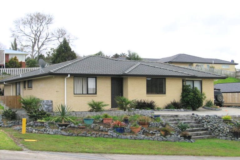 Photo of property in 80 Cabeleigh Drive, Helensville, 0800