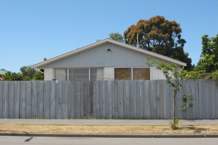 Photo of property in 2/32 Lamorna Road, Parklands, Christchurch, 8083
