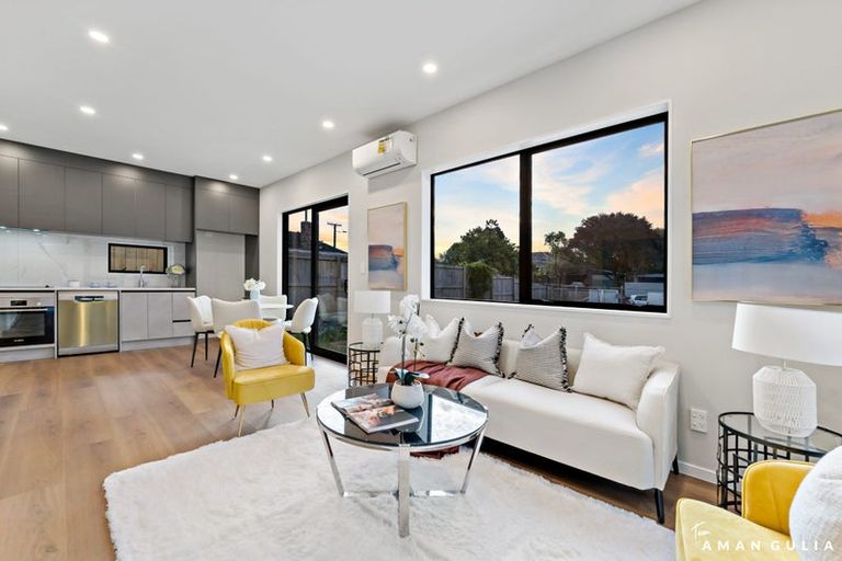 Photo of property in 14a Serjeant Street, Henderson, Auckland, 0612