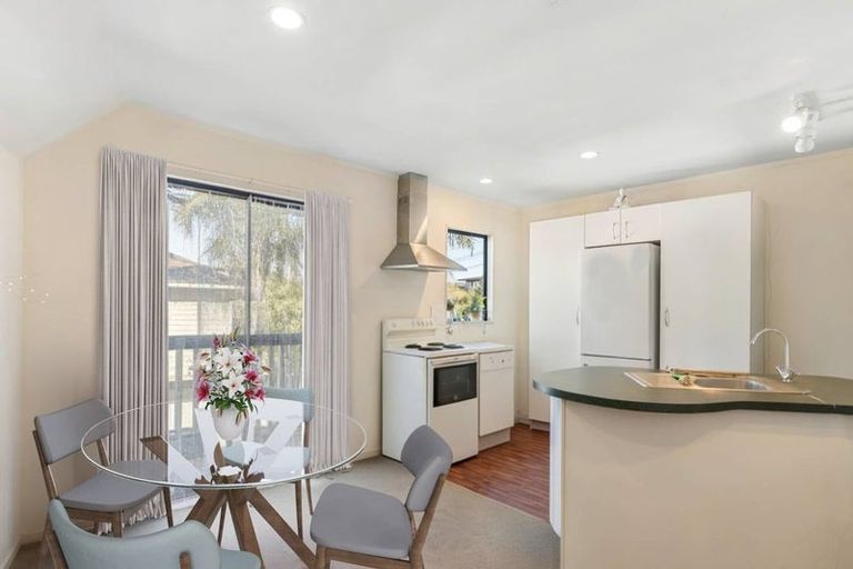 Photo of property in 1/799 Beach Road, Browns Bay, Auckland, 0630