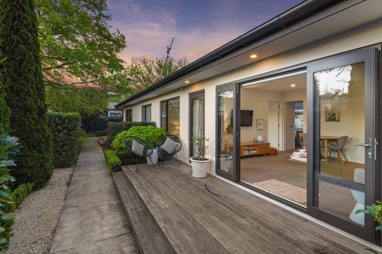 Photo of property in 3/129 Aikmans Road, Merivale, Christchurch, 8014