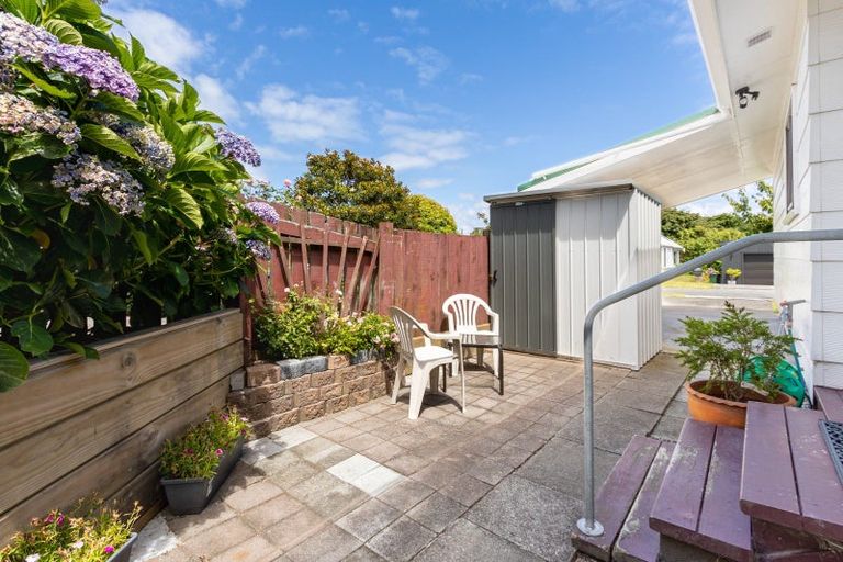 Photo of property in 2/3 Park Road, Paraparaumu Beach, Paraparaumu, 5032