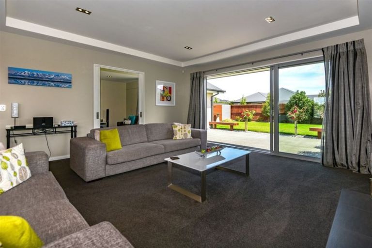 Photo of property in 12 Coachmans Road, Prebbleton, 7604