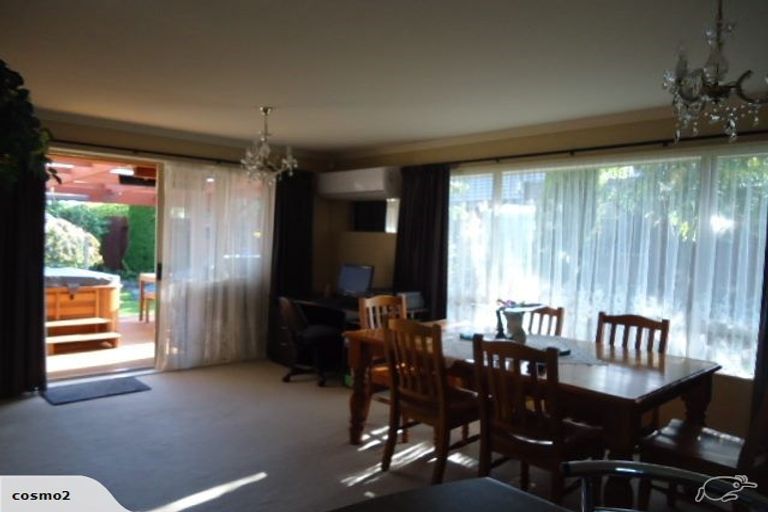 Photo of property in 35 Boston Parade, Kelvin Grove, Palmerston North, 4414