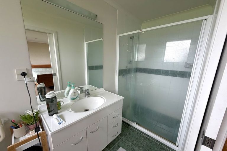 Photo of property in 29 Samara Place, Clendon Park, Auckland, 2103