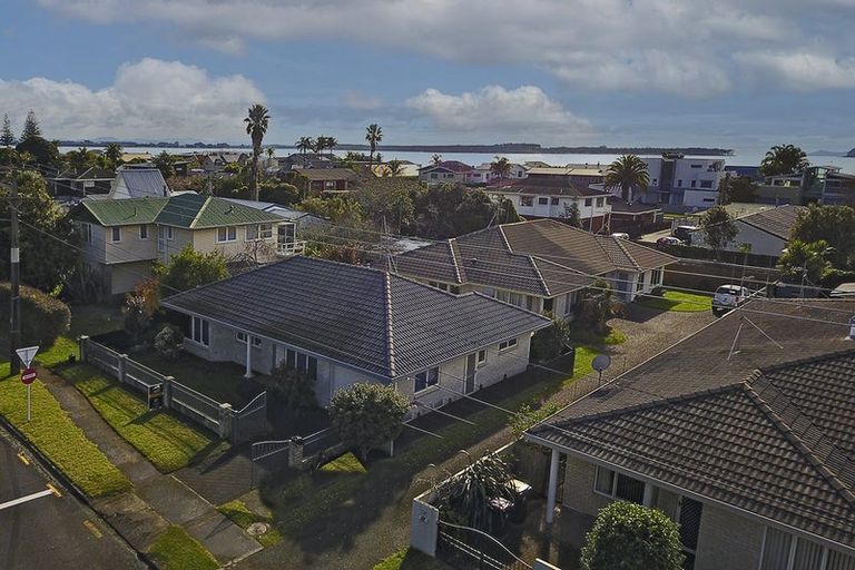 Photo of property in 63 Ngatai Road, Otumoetai, Tauranga, 3110