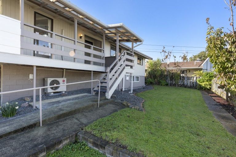Photo of property in 3 Smart Terrace, Saint Johns Hill, Whanganui, 4500