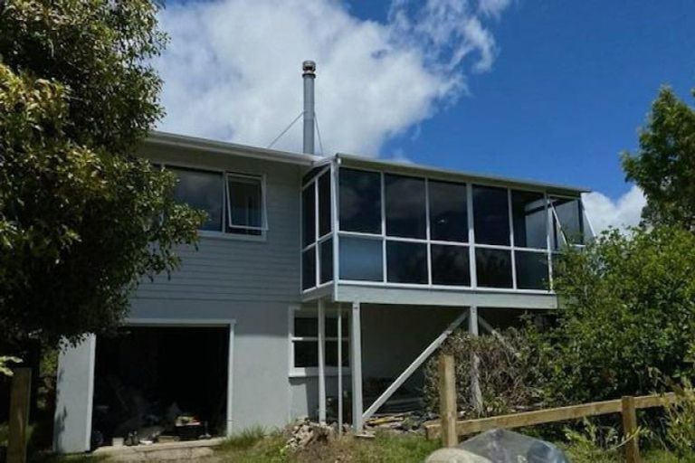 Photo of property in 85 Pacific Parade, Army Bay, Whangaparaoa, 0930
