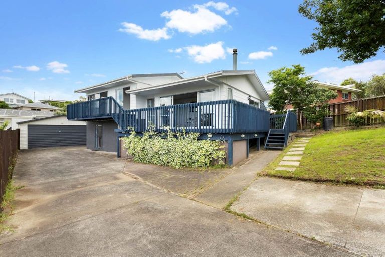 Photo of property in 25 Keegan Drive, Massey, Auckland, 0614