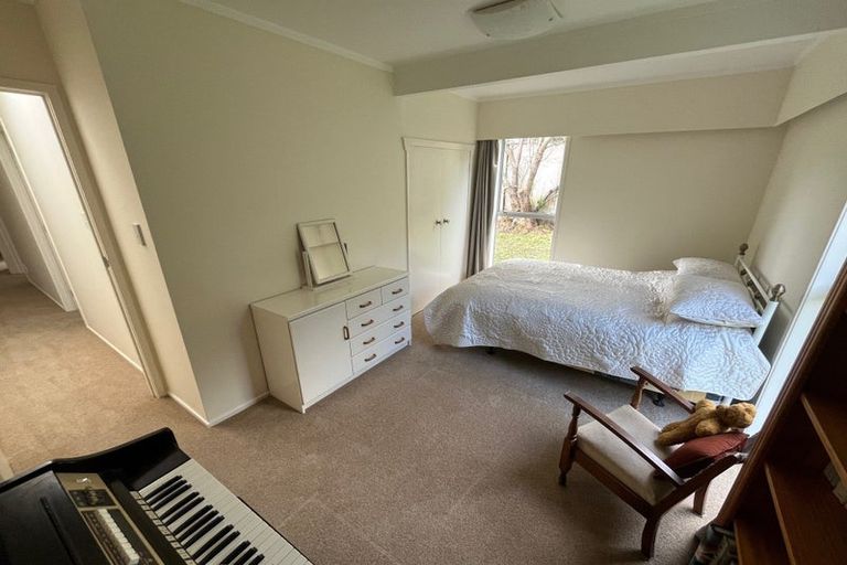 Photo of property in 6 Nea Place, Hillcrest, Auckland, 0627