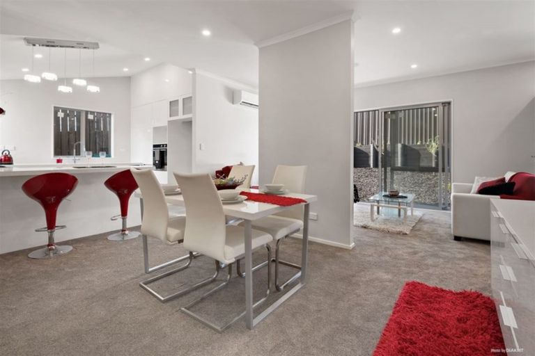 Photo of property in 61a Simpson Road, Ranui, Auckland, 0612