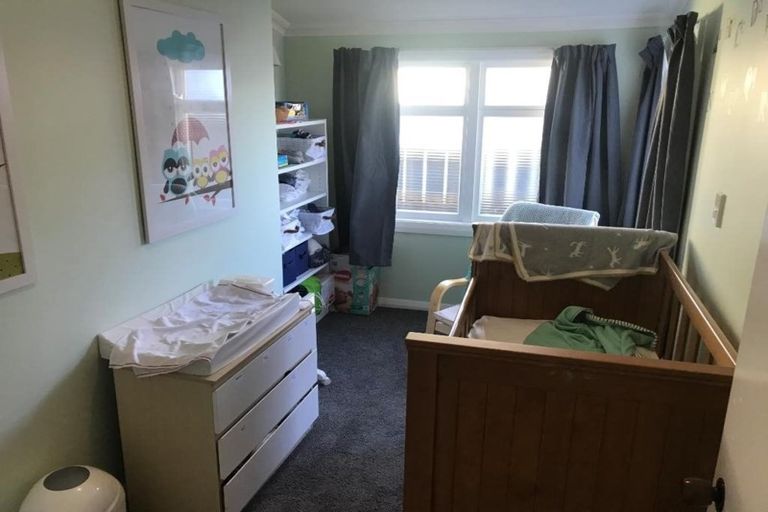 Photo of property in 5 Chapman Street, Johnsonville, Wellington, 6037