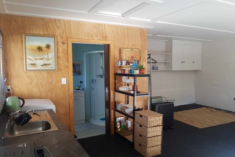 Photo of property in 5 Miramar North Road, Miramar, Wellington, 6022