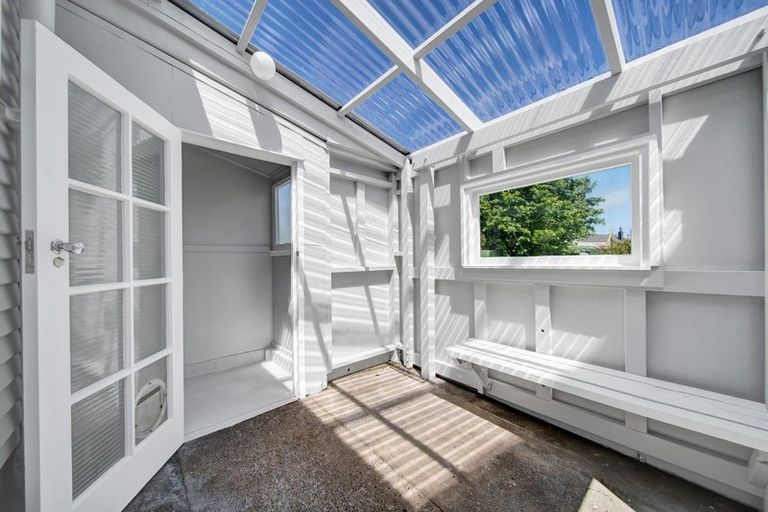 Photo of property in 275 South Road, Hawera, 4610