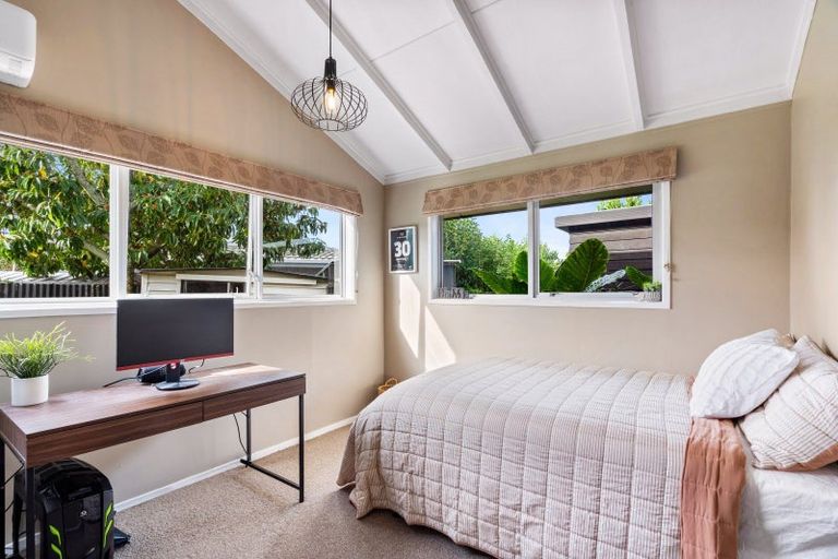 Photo of property in 11 Holyrood Street, Taradale, Napier, 4112