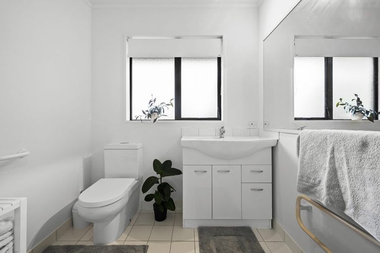 Photo of property in 5 Villa Grove, Ilam, Christchurch, 8041