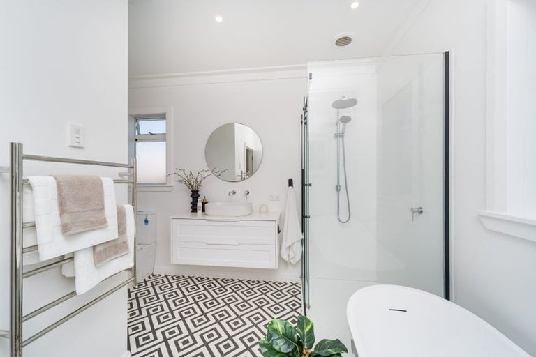 Photo of property in 37 Miro Street, Takaro, Palmerston North, 4410