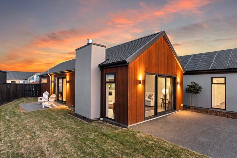 Photo of property in 16 Eleanor Lane, Casebrook, Christchurch, 8051