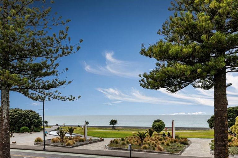 Photo of property in 201 Marine Parade, Napier South, Napier, 4110