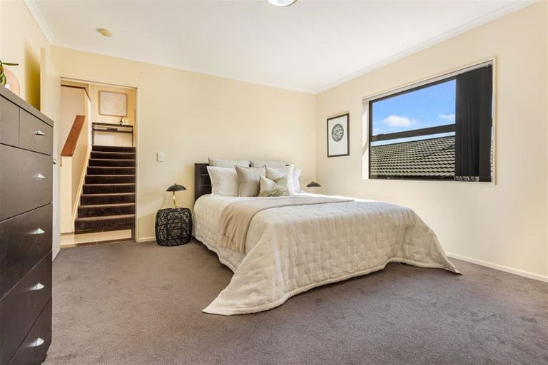 Photo of property in 59a Hewlett Road, Massey, Auckland, 0614