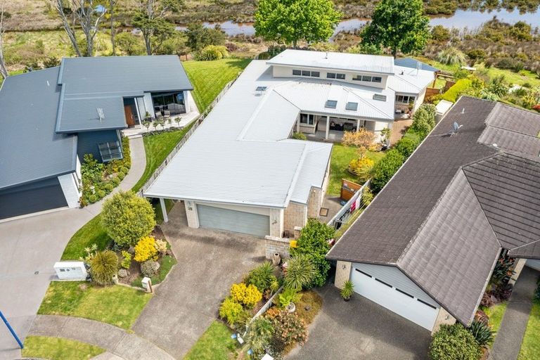Photo of property in 21 Riverside Place, Katikati, 3129
