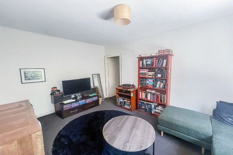 Photo of property in 82 Pembroke Road, Northland, Wellington, 6012