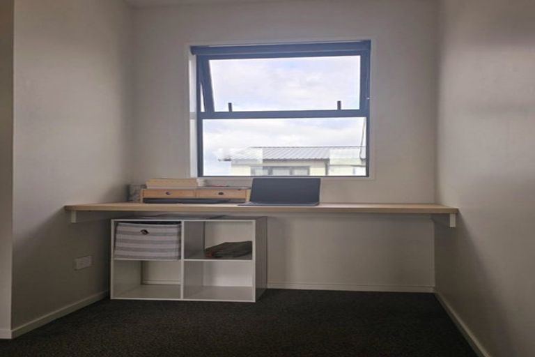 Photo of property in 2/66 Metcalfe Road, Ranui, Auckland, 0612
